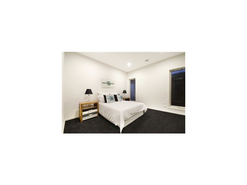 4/22 Myrtle Grove, North Shore VIC 3214