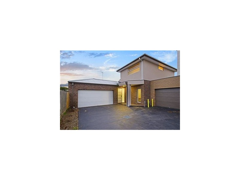 4/22 Myrtle Grove, North Shore VIC 3214