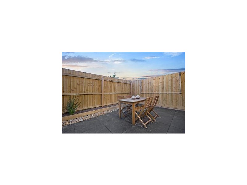 4/22 Myrtle Grove, North Shore VIC 3214