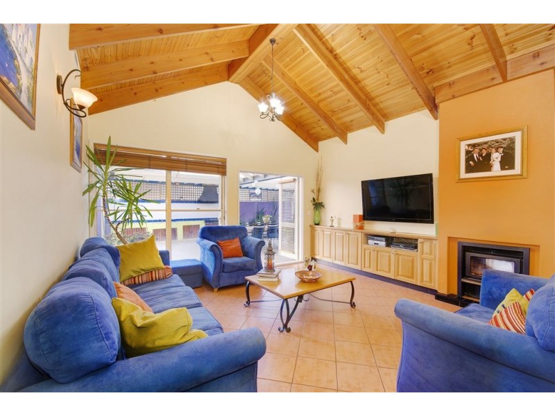 3 Shaw Close, Bell Post Hill VIC 3215