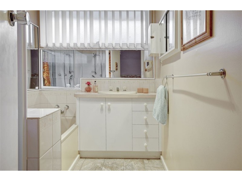 23 Edison Road, Bell Post Hill VIC 3215