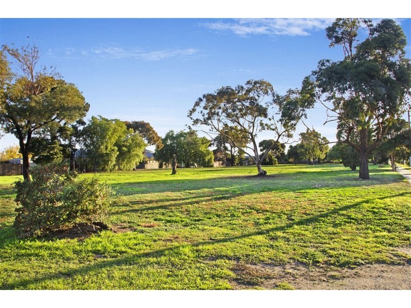 24A Seaforth Street, North Shore VIC 3214