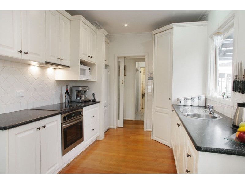 65 Calvert Street, Hamlyn Heights VIC 3215
