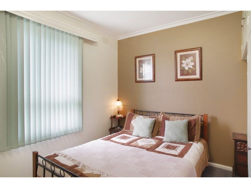 65 Calvert Street, Hamlyn Heights VIC 3215