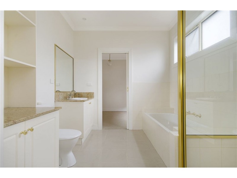 B/2 Malcolm Street, Bell Park VIC 3215