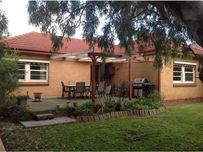 44 Logan Street, Hamlyn Heights VIC 3215