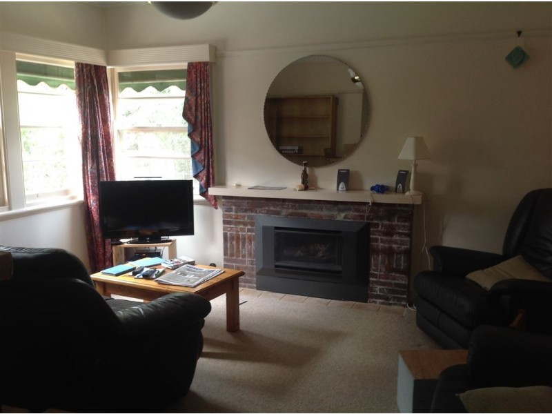 44 Logan Street, Hamlyn Heights VIC 3215