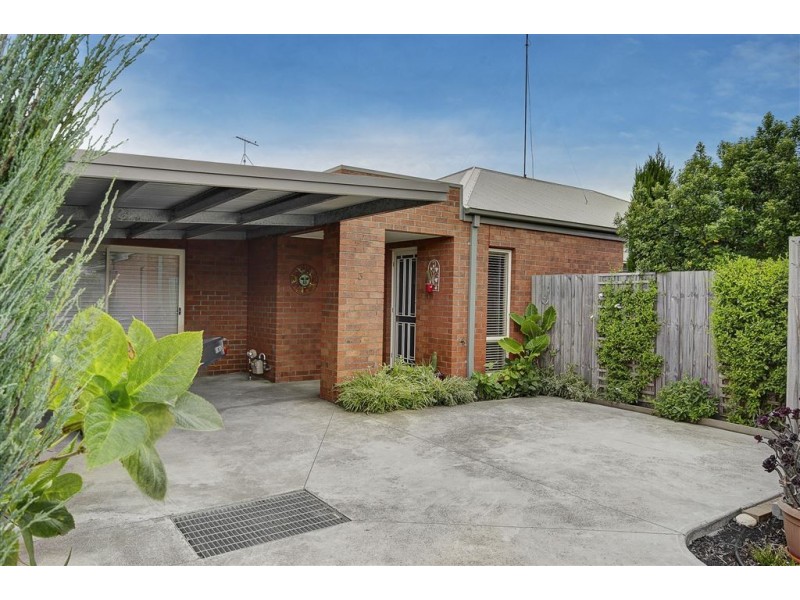 3/17 Pine Avenue, North Shore VIC 3214