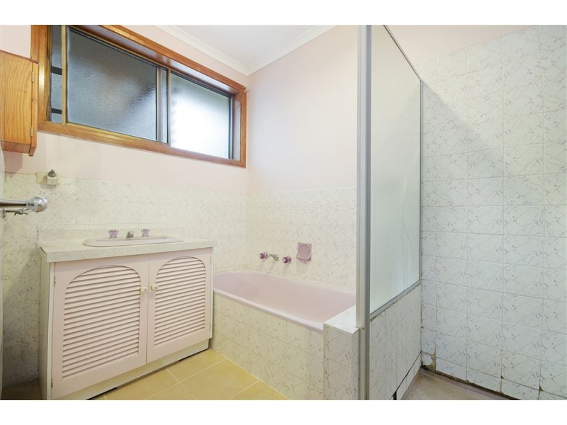 2 Dunloe Avenue, Norlane VIC 3214