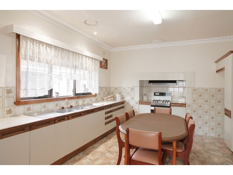 11 Yaraan Street, Bell Park VIC 3215
