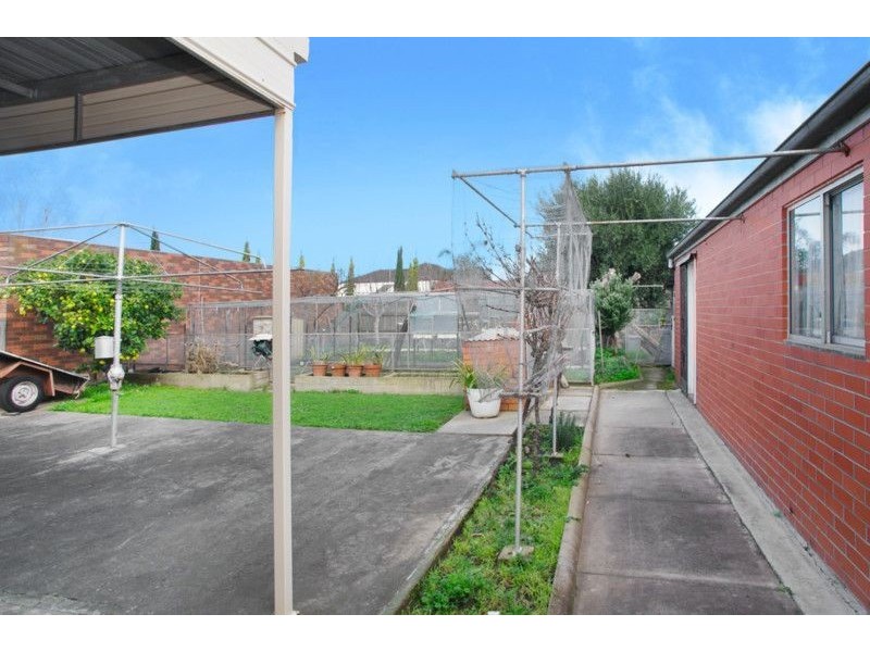 11 Yaraan Street, Bell Park VIC 3215