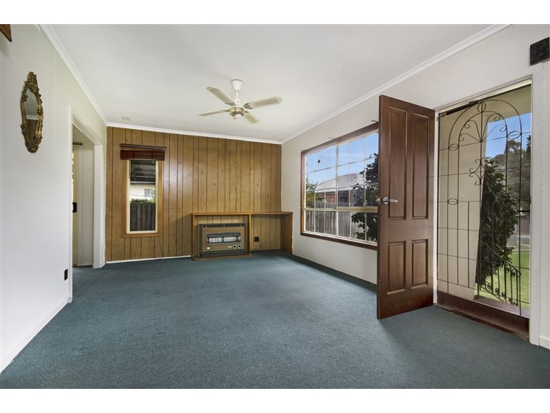 6 Nowra Court, Norlane VIC 3214