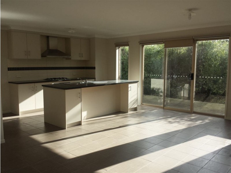 1/97 Flinders Avenue, Lara VIC 3212