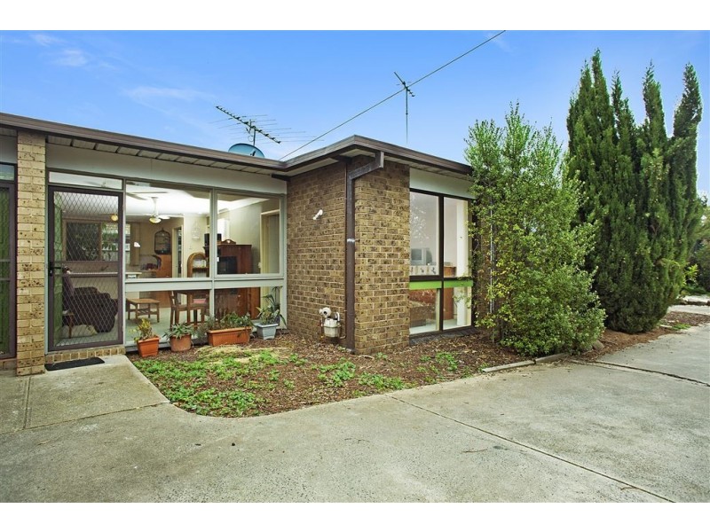 4/11-17 Howitt Avenue, Corio VIC 3214