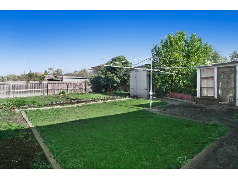 5 Chaucer Street, Hamlyn Heights VIC 3215