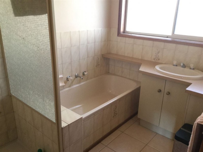 81 Forest Road South, Lara VIC 3212