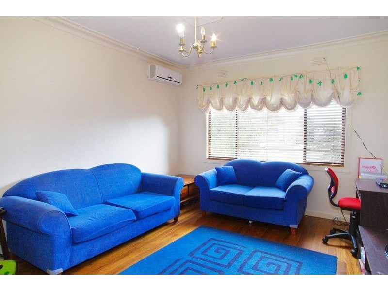 8 Alder Crescent, Bell Park VIC 3215