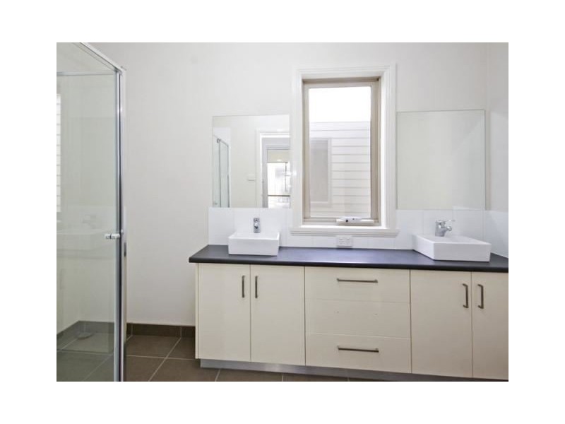 1/10 Dorling Court, Corio VIC 3214