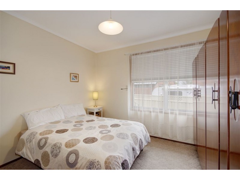 2 Cooma Court, North Geelong VIC 3215