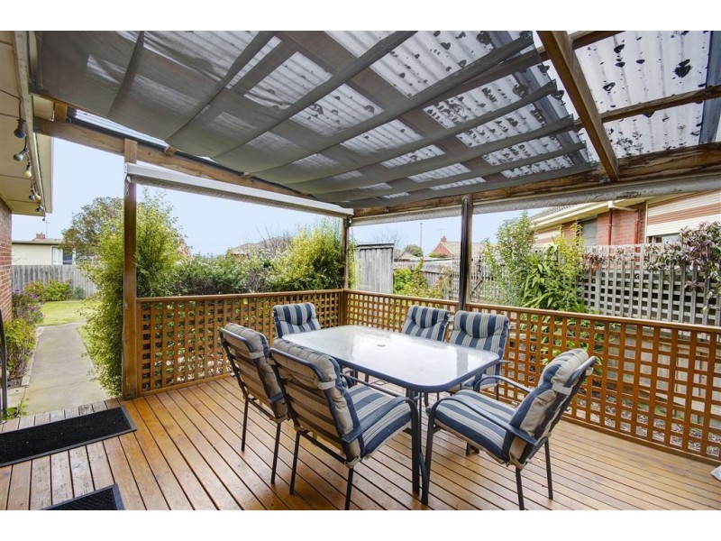 2 Cooma Court, North Geelong VIC 3215