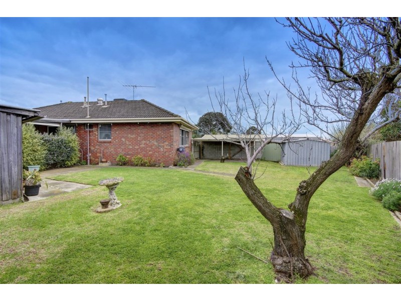 2 Cooma Court, North Geelong VIC 3215