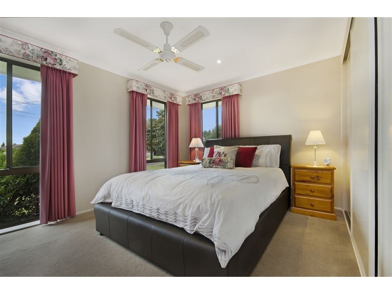 4 Wattle Place, Corio VIC 3214