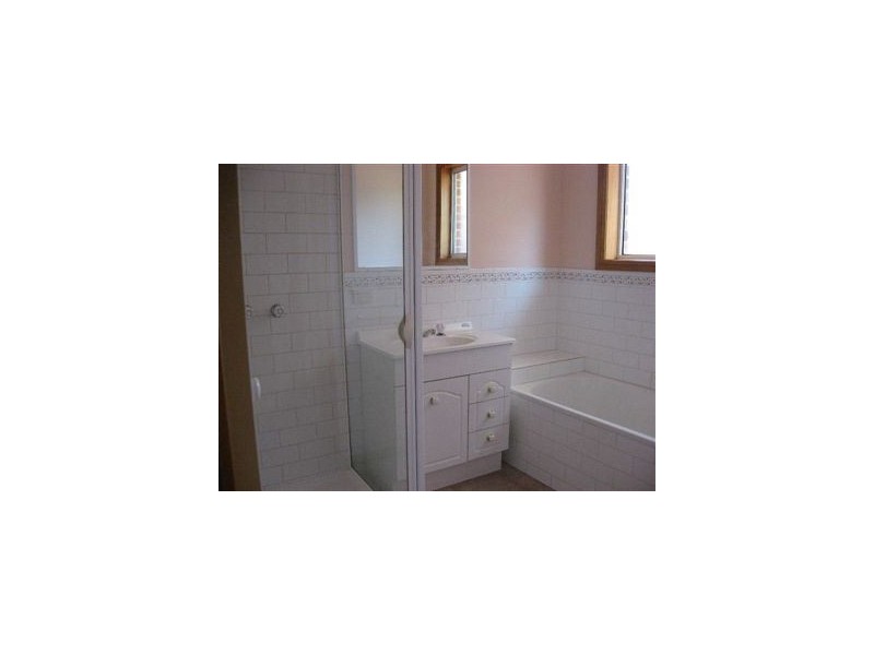 2/56 Ernest Street, Bell Post Hill VIC 3215