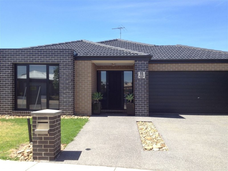 11 Moorhen Drive, Lara VIC 3212