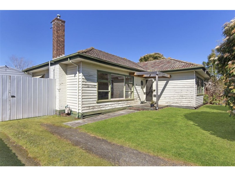 75 Calvert Street, Hamlyn Heights VIC 3215
