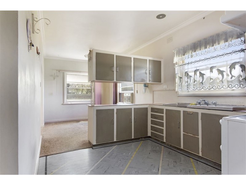 75 Calvert Street, Hamlyn Heights VIC 3215