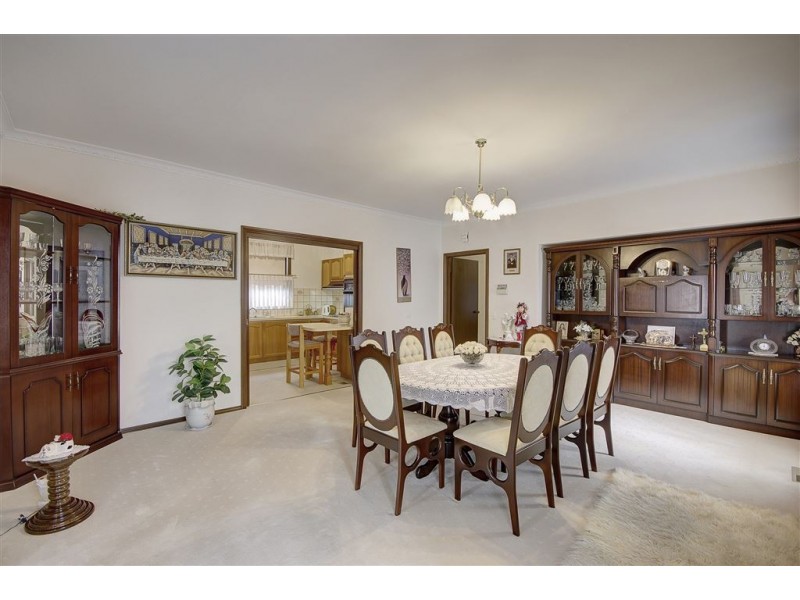 42 Glenfine Avenue, Hamlyn Heights VIC 3215