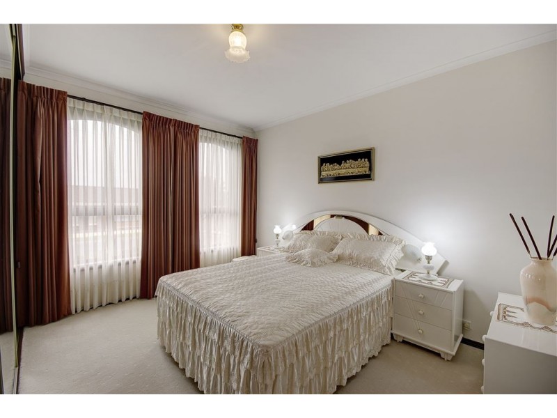 42 Glenfine Avenue, Hamlyn Heights VIC 3215