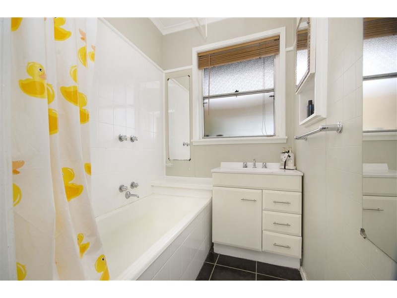 31 Wyoming Avenue, Corio VIC 3214