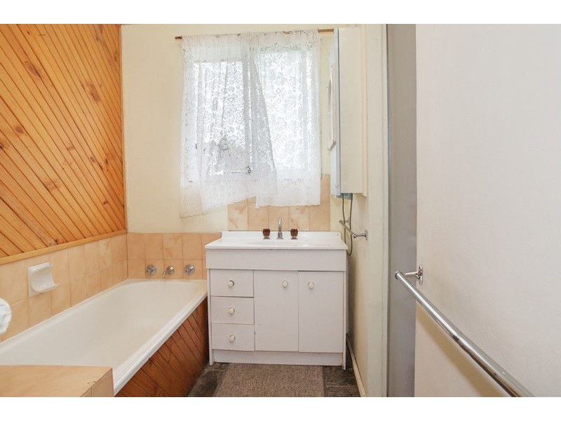 4 Tuffs Court, Corio VIC 3214