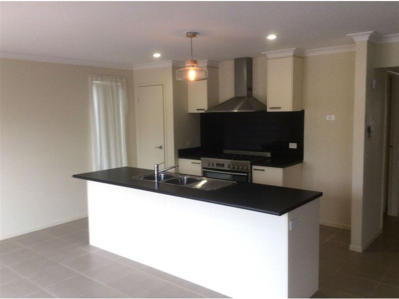 14 Swallow Crescent, Norlane VIC 3214