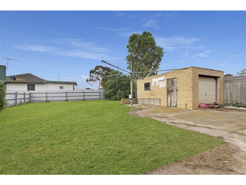 18 Dearborn Parade, Corio VIC 3214