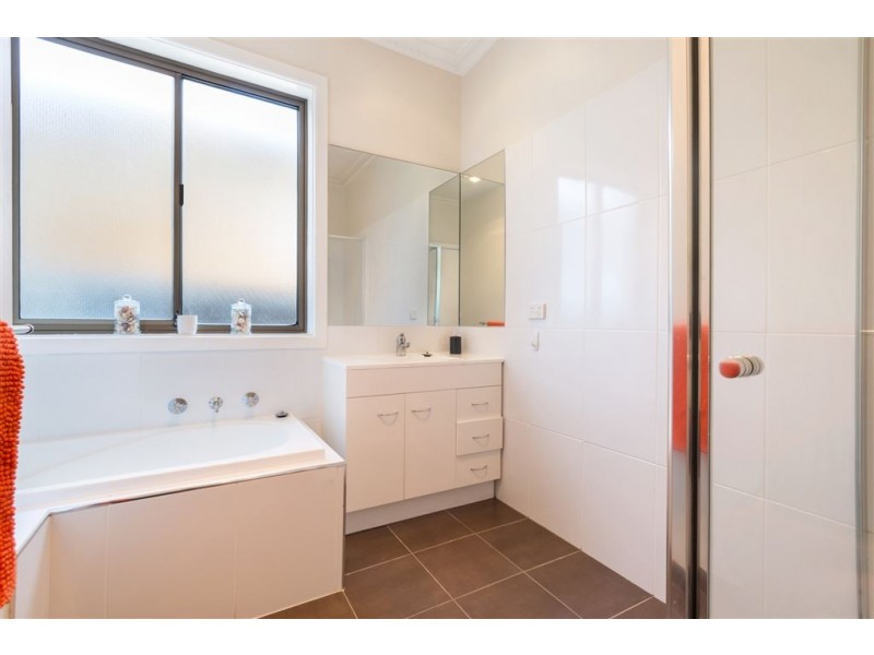 25 Barton Street, Bell Park VIC 3215