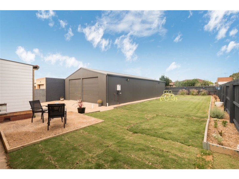 25 Barton Street, Bell Park VIC 3215