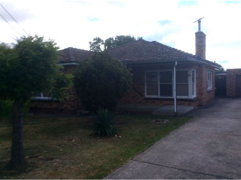 17 Sladen Street, Hamlyn Heights VIC 3215