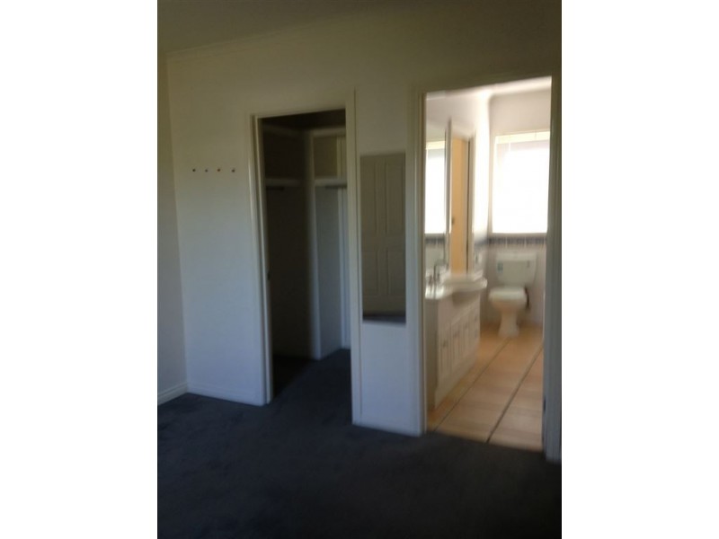 2/73 Marshall Street, Newtown VIC 3220