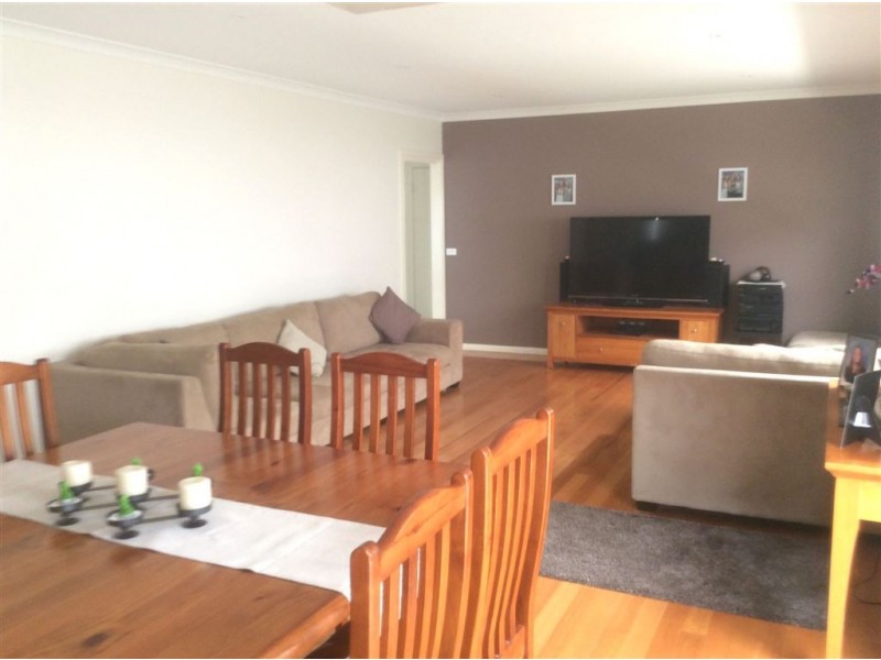 10 Lantana Avenue, Hamlyn Heights VIC 3215