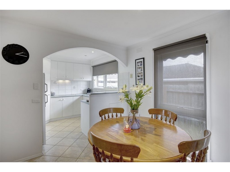 9 Newton Avenue, Bell Post Hill VIC 3215