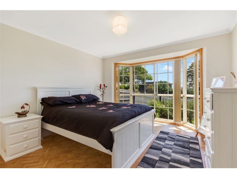 45 Newton Avenue, Bell Post Hill VIC 3215