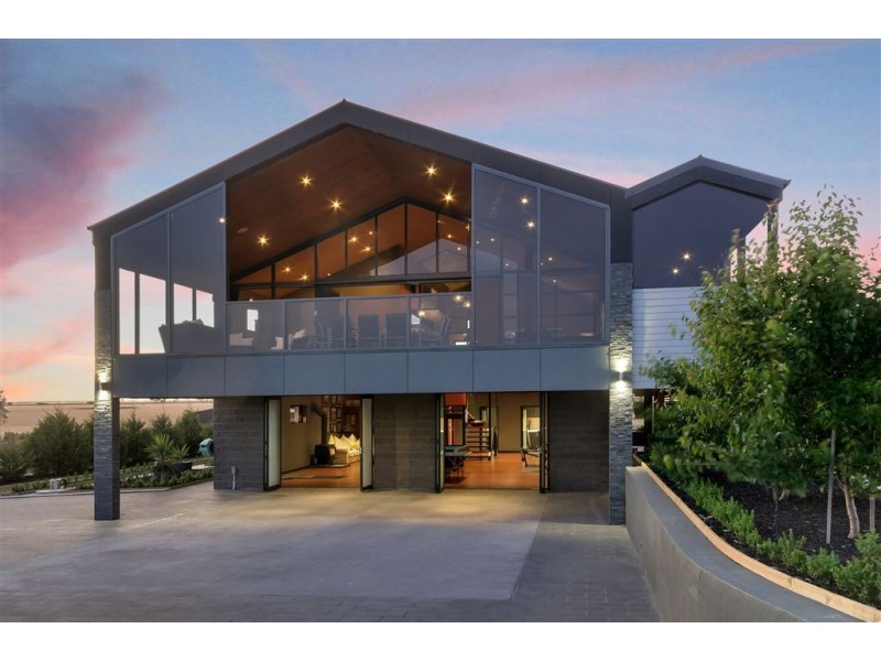 10 Glenora Place, Batesford VIC 3221