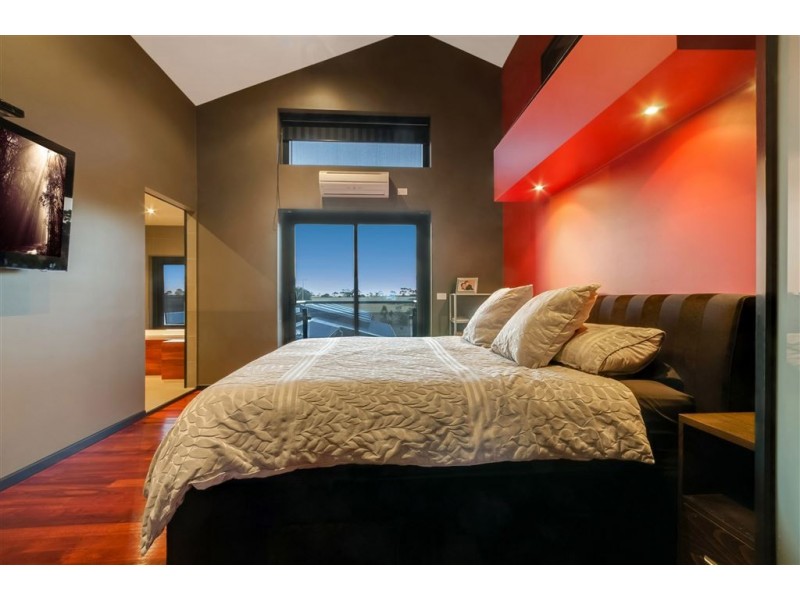 10 Glenora Place, Batesford VIC 3221