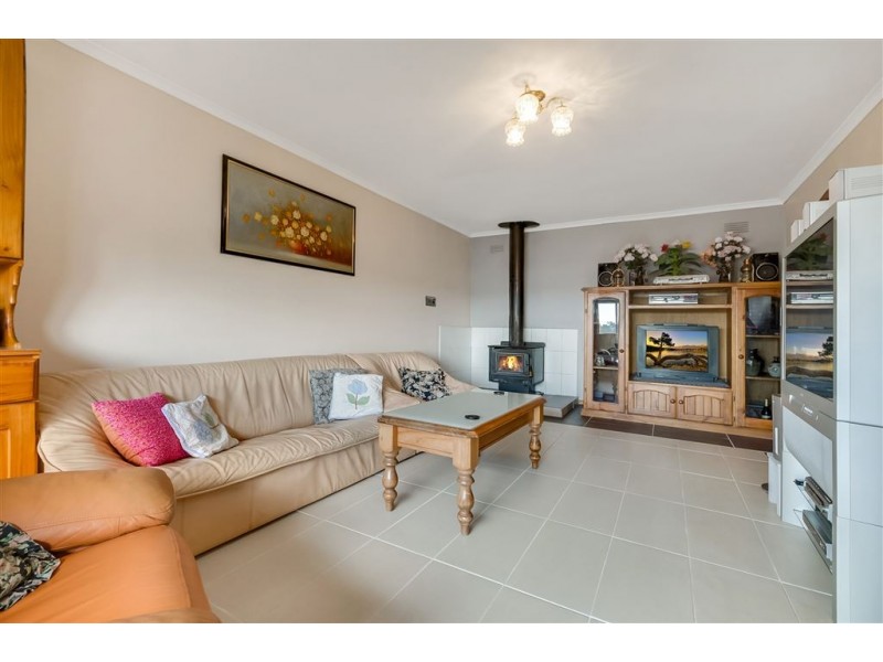 6 Kinnordy Court, Hamlyn Heights VIC 3215