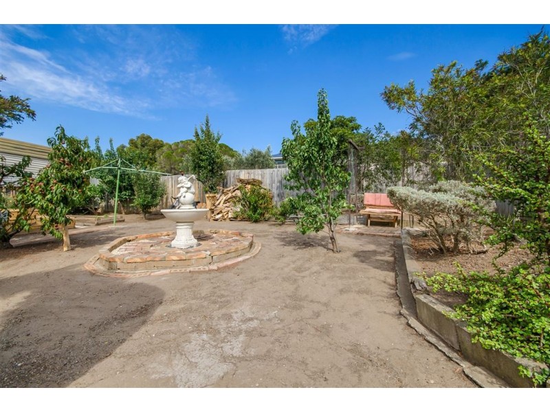 6 Kinnordy Court, Hamlyn Heights VIC 3215