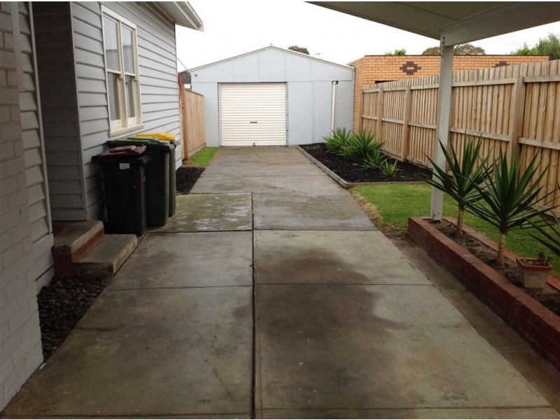 18 Kaunas Street, Bell Park VIC 3215