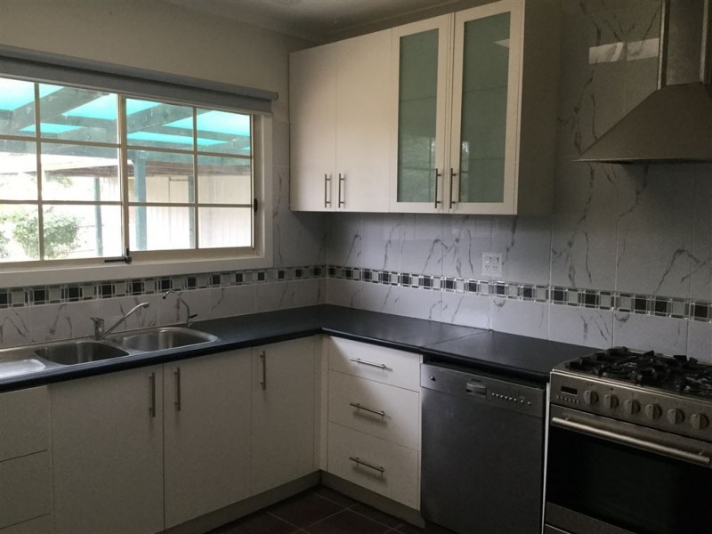 6 Nowra Court, Norlane VIC 3214