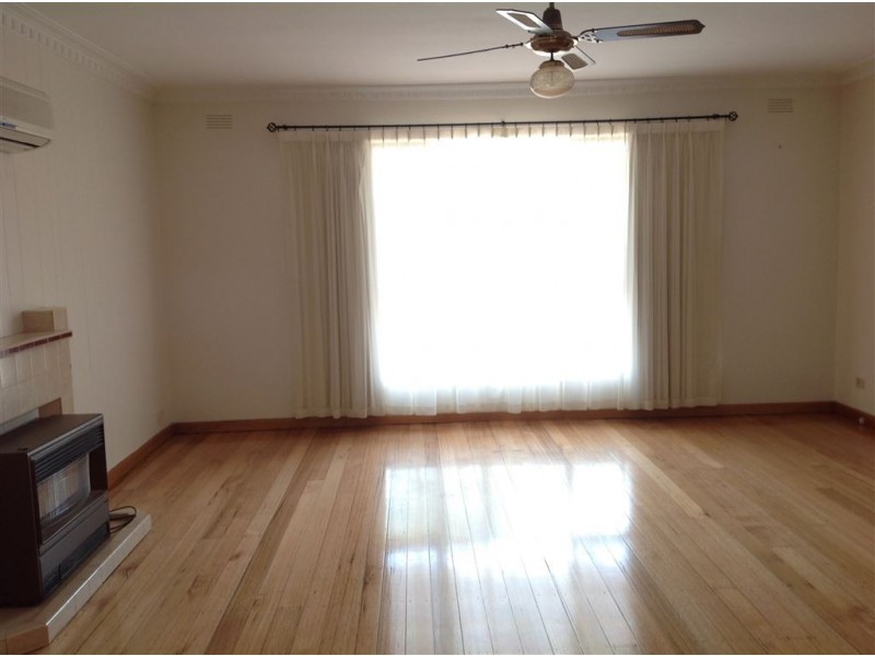 4 Fairlie Street, Hamlyn Heights VIC 3215